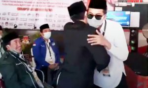 Usai Daftarkan Kiai Fikri ke KPU Sumenep, Ra Mamak Nyatakan Siap Kawal