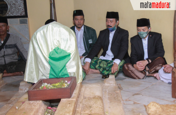 Fattah Jasin Pamit ke Jhu' Sultan Sebelum Daftar Cabup Sumenep
