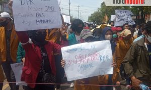 Ribuan Mahasiswa Sumenep Turun Jalan Tolak Omnibus Law Cipta Kerja