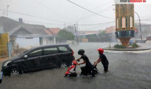 Diguyur Hujan Deras, Kota Bangkalan Tergenang Banjir