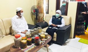 Gubernur Khofifah dan Bupati Pamekasan Ikut Takziyah ke Kakak Tertua Menkopolhukam