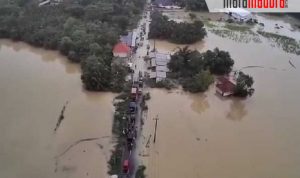 Banjir Mengepung 10 Dusun di Arosbaya, Warga Panik