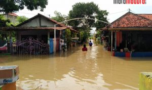 Tak Mampu Tampung Air Hujan, Sungai di Pamekasan Rendam Ratusan Rumah