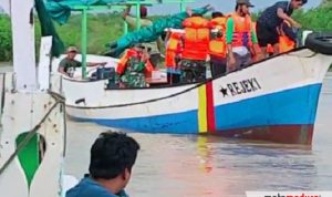 Mandi di Sungai Tambengan, PemudaÂ Arosbaya Hilang Terseret Arus