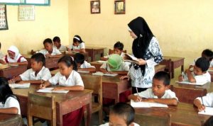 Guru Tak Lagi Jadi PNS, Gus Ami dan PGRI Menolak