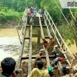 Lelah Nunggu Bantuan Pemerintah, Warga Daleman dan Pasarean Swadaya Perbaiki Jembatan Ambruk