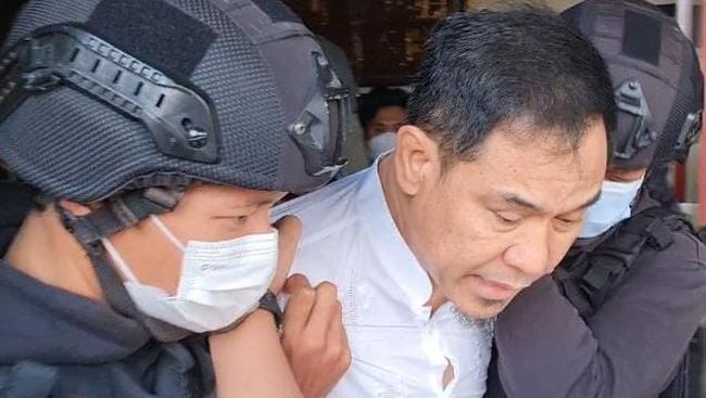 Densus 88 Tangkap Tiga eks Petinggi FPI Makasar