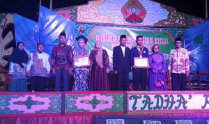 SMAZAR Sapudi Gelar Wisuda ke-IV di Bulan Ramadlan