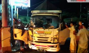 Lampu Jalan Mati, Truk Tabrak Pilar Jalan Lingkar Sumenep