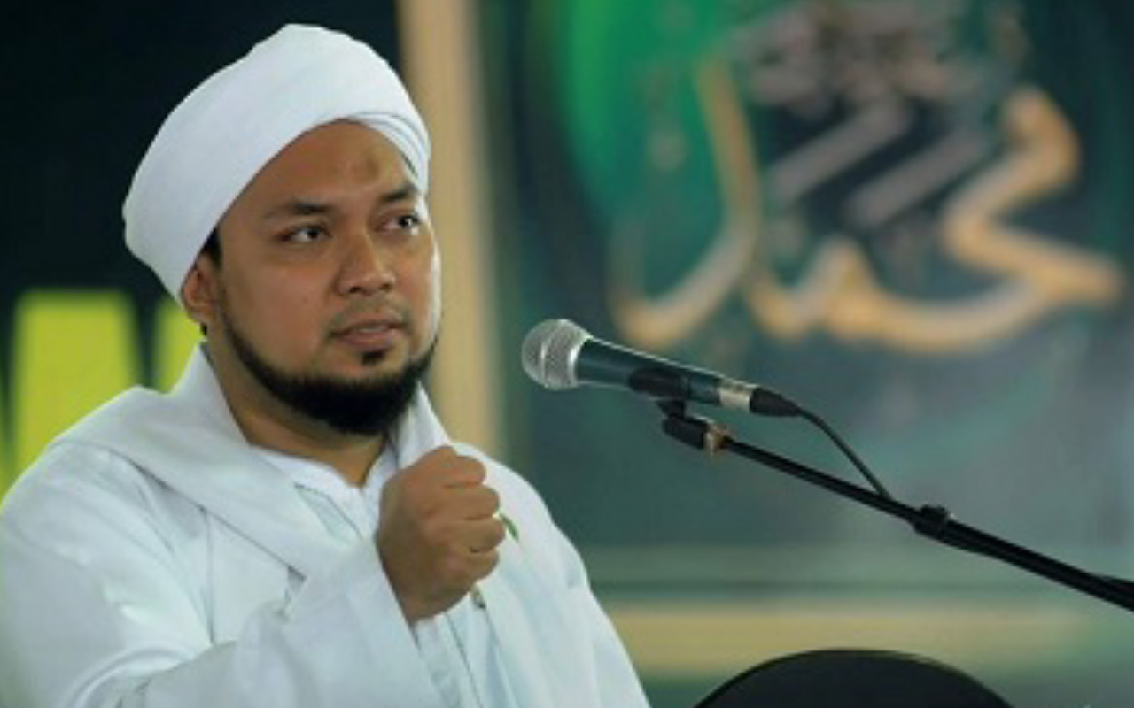 Laporkan Akun Penghina Kiai Azaim SukorejoÂ 