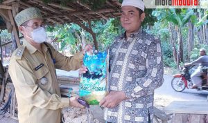 Camat Batang-Batang Peringati HUT RI Ke-76 dengan Berbagi