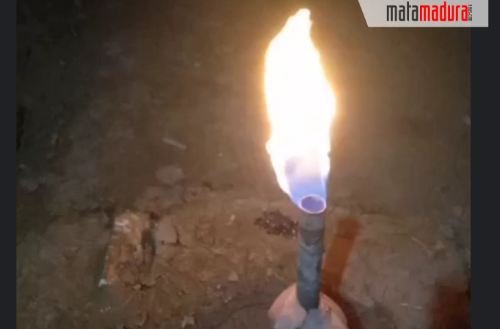 Gas Berapi di Rubaru Sumenep