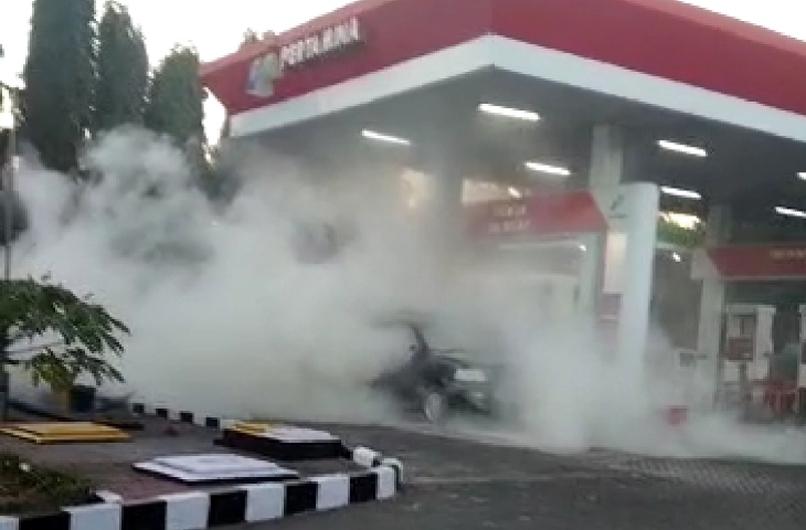 Ledakan Mobil