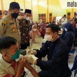 Vaksinasi 1500 Pelajar SMA dan SMK di Sampang, Begini Kata Kapolres