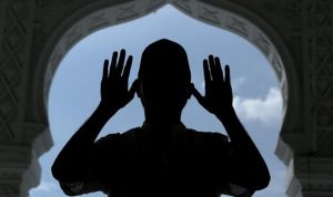Ketika Syaikhona Kholil Bangkalan “Tertawa dalam Shalat”