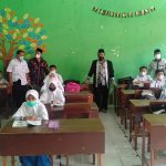 Tinjau PTM di Kamal, Dewan Pendidikan Bangkalan Berpesan Agar Jaga ProkesÂ