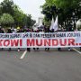Spanduk Jokowi Mundur