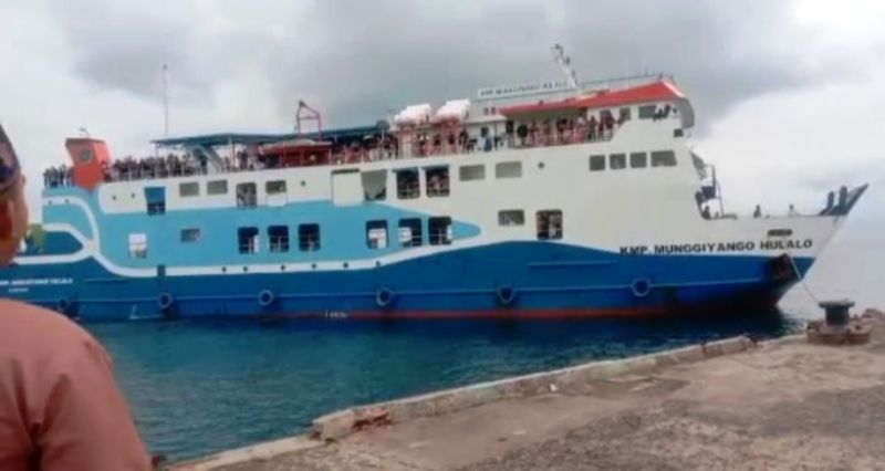 Melahirkan Bayi Kembar di Atas Kapal