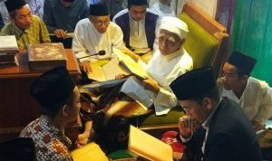 Mbah Moen Berikan Ijazah Agar Cerdas dan Mudah Menghafal