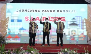 Bersama BI dan Bank Jatim, Bupati Sumenep Launching SIAP QRIS di Pasar Bangkal