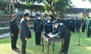 Pesan Bupati Achmad Fauzi Kepada Lima Pimpinan OPD yang Baru Dilantik, Terakhir Cukup Menggelitik