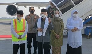 Wapres dan Gubernur Khofifah Lepas Haji Kloter Pertama Jatim