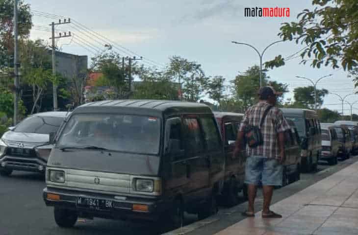 Sopir Angkot Bangkalan