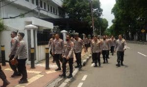 Polisi ‘Dilucuti’ ke Istana Presiden