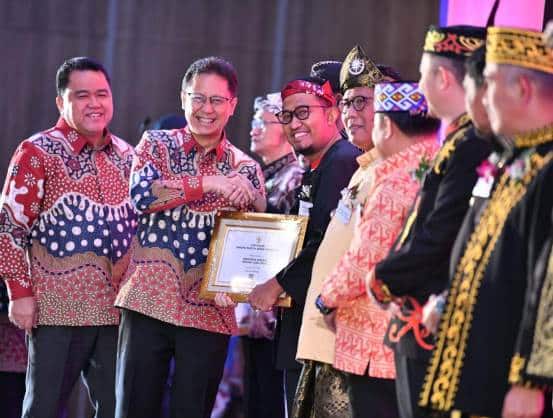 Bupati Fauzi