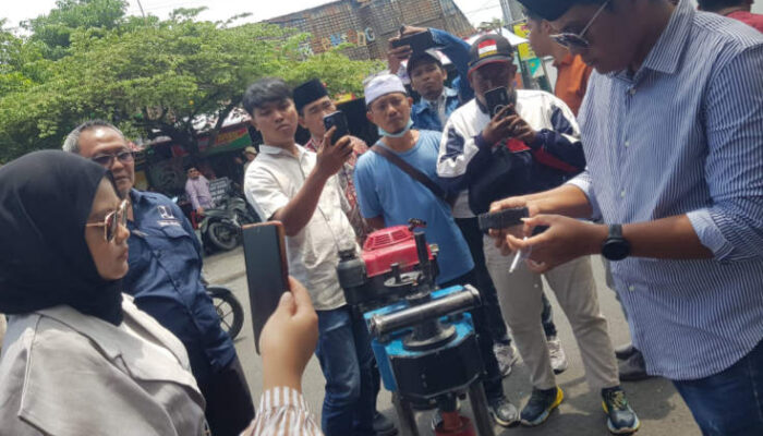 DPRD Bangkalan Sidak Proyek Jalan, Ketebalan Aspal Tak Sesuai RAB