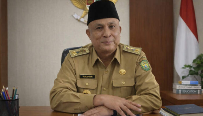 Pak Iksan Tetap-lah di Rumah Pendidikan