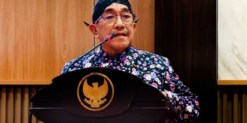 Jawaban Pemkab atas Pandangan Umum Fraksi DPRD Sumenep Tiga Raperda Usulan Pemerintah 