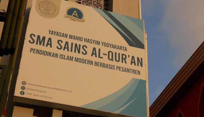 Ketika SMA Memadukan Kurikulum Pesantren, Sains, dan Prestasi Bertaraf Internasional