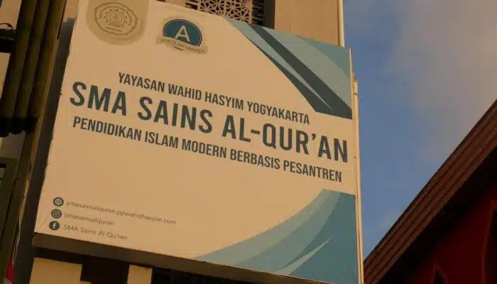Ketika SMA Memadukan Kurikulum Pesantren, Sains, dan Prestasi Bertaraf Internasional