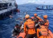 Evakuasi Korban KMP Terbakar